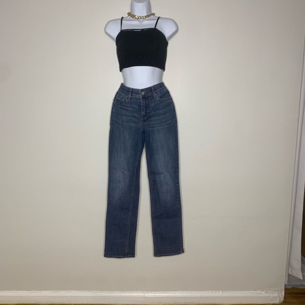 Levi’s straight leg jeans